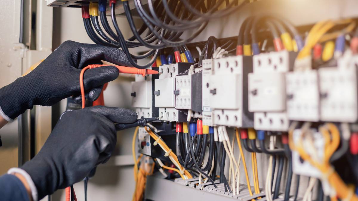 E-Check für öffentliche Einrichtungen – DGUV Vorschrift 3 erklärt
