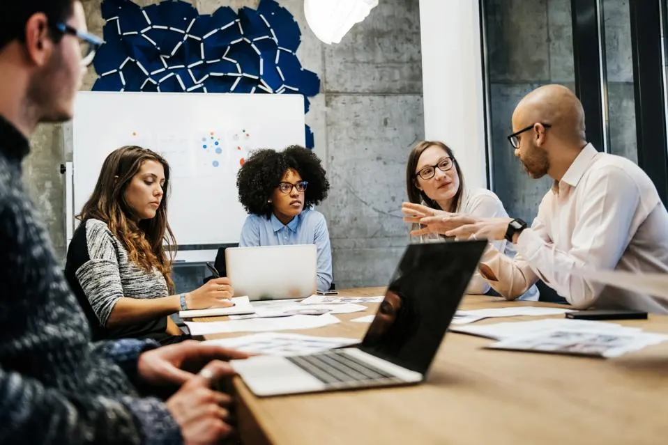Mit einem Headhunter die besten Talente gewinnen