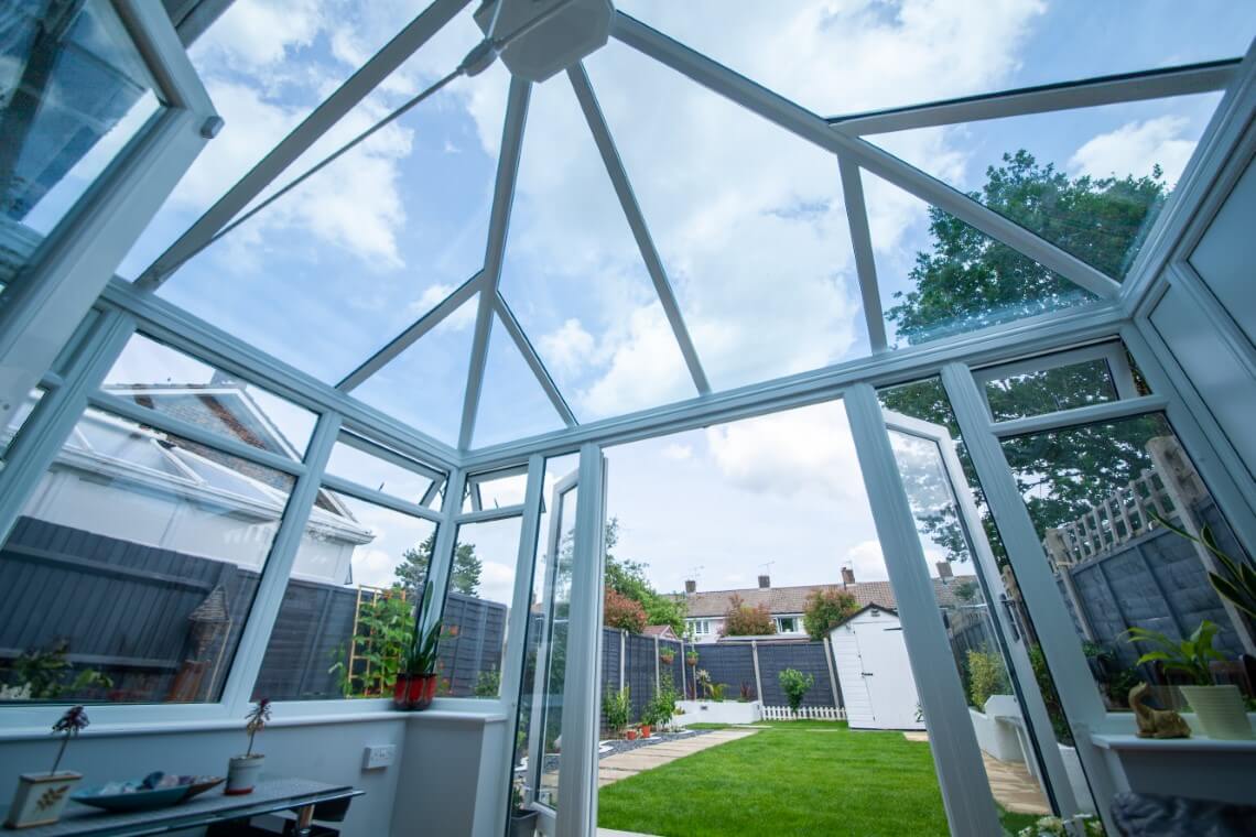 Wintergarten Ideen für kleine Terrassen und kompakte Außenbereiche